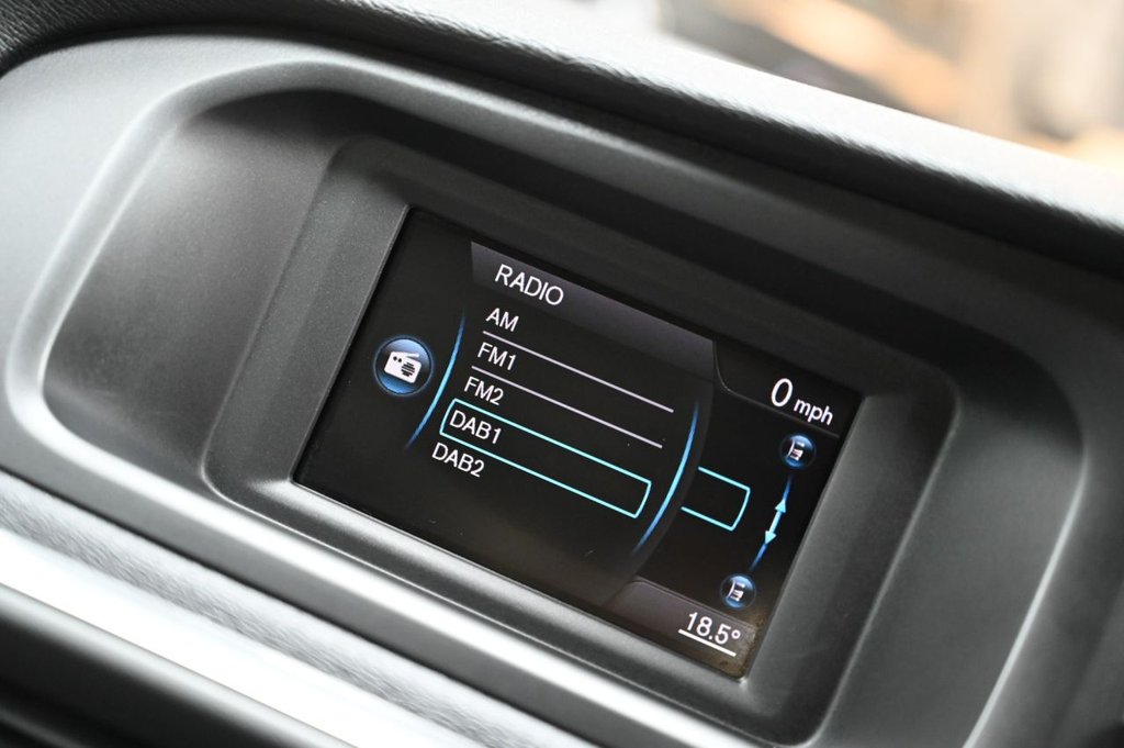 Used Volvo V40 2016 for sale - 76559245: Photo 5