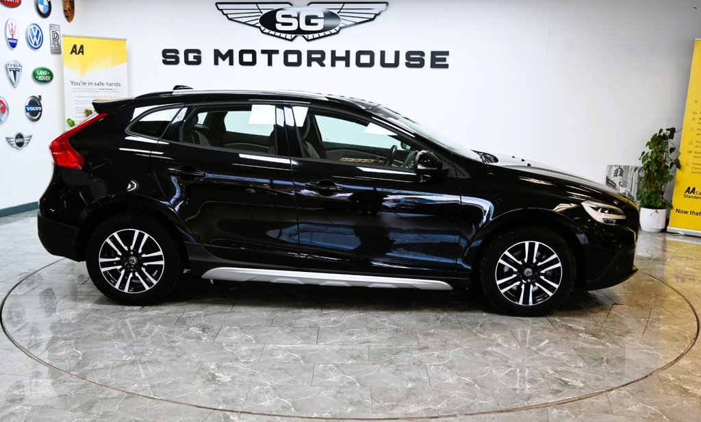 Used Volvo V40 2016 for sale - 76559245: Photo 7