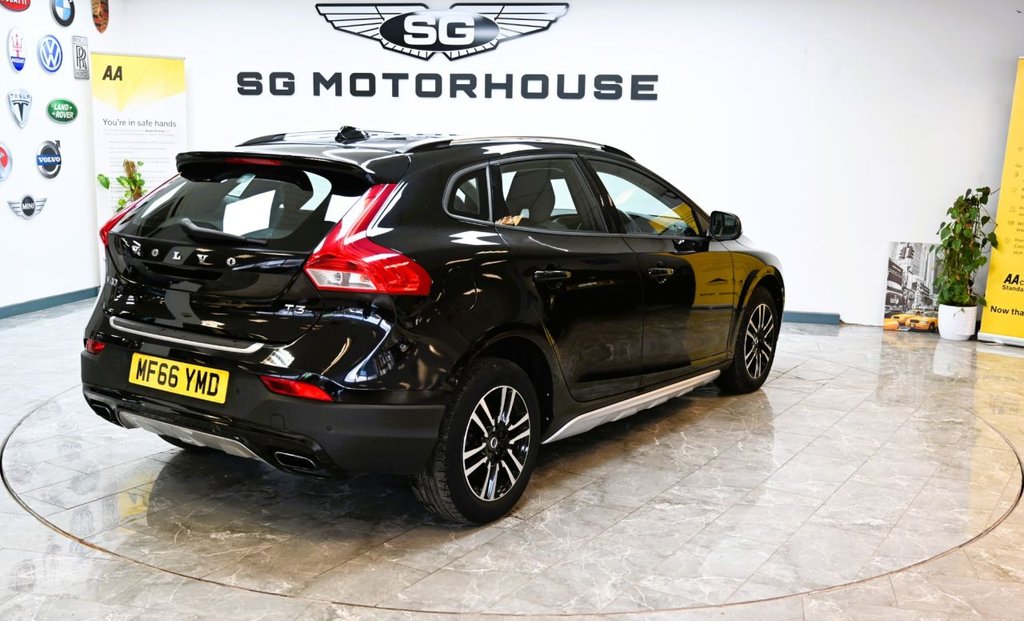 Used Volvo V40 2016 for sale - 76559245: Photo 9