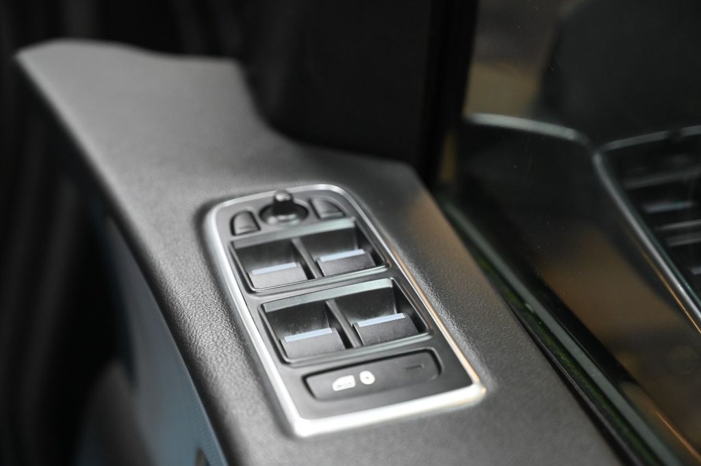 Used Jaguar F-Pace 2018 for sale - 77621171: Photo 37