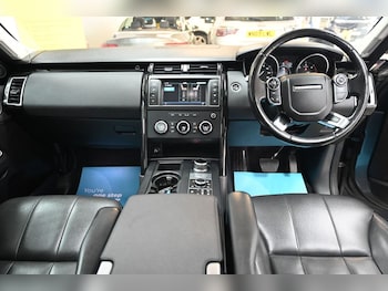 Used Land Rover Discovery 2018 for sale - 78663868: Photo