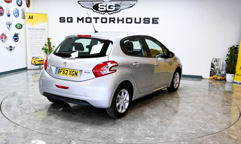 Used Peugeot 208 2013 for sale - 77748267: Photo 13