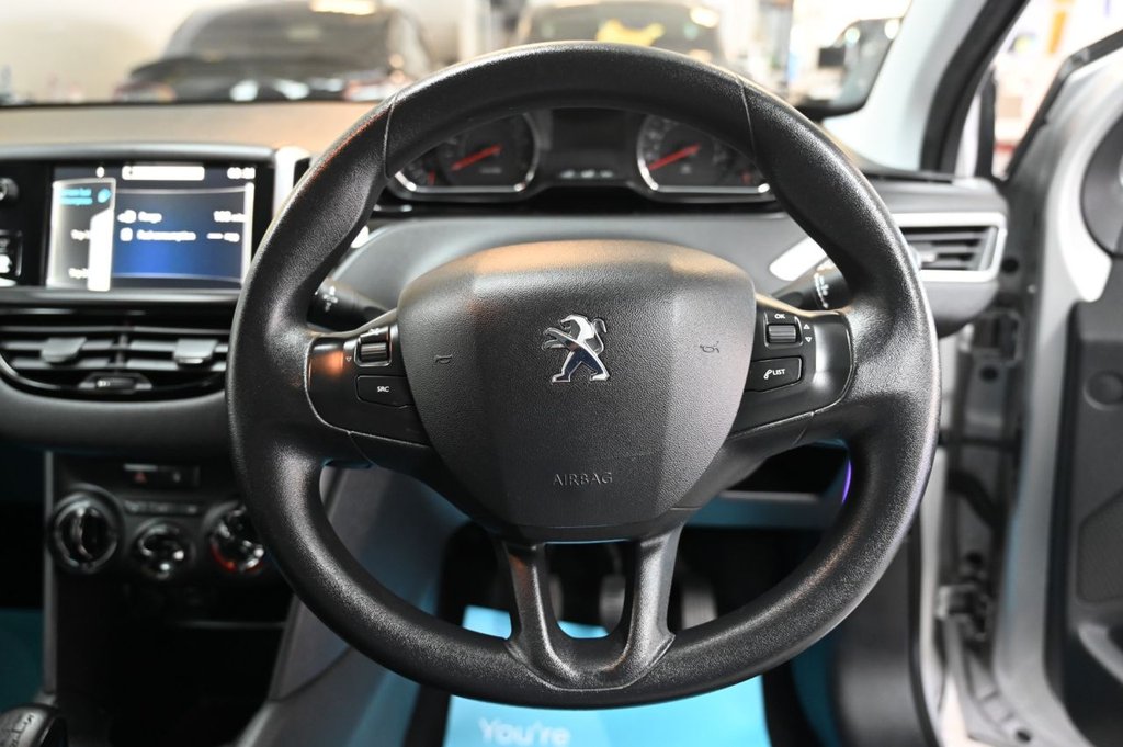 Used Peugeot 208 2013 for sale - 77748267: Photo 16