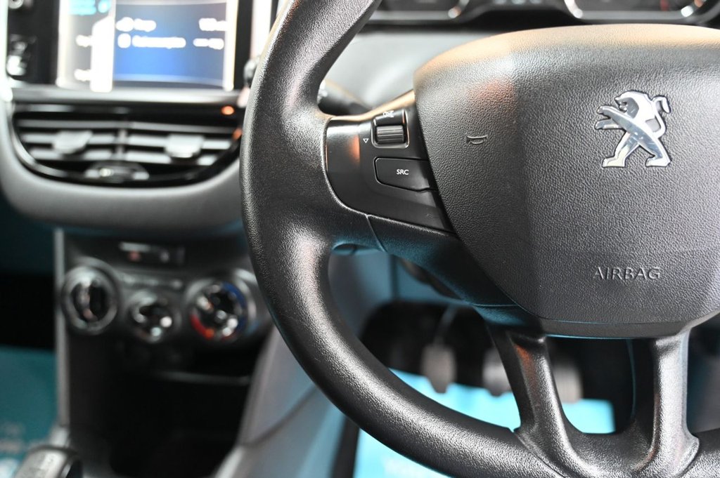 Used Peugeot 208 2013 for sale - 77748267: Photo 25