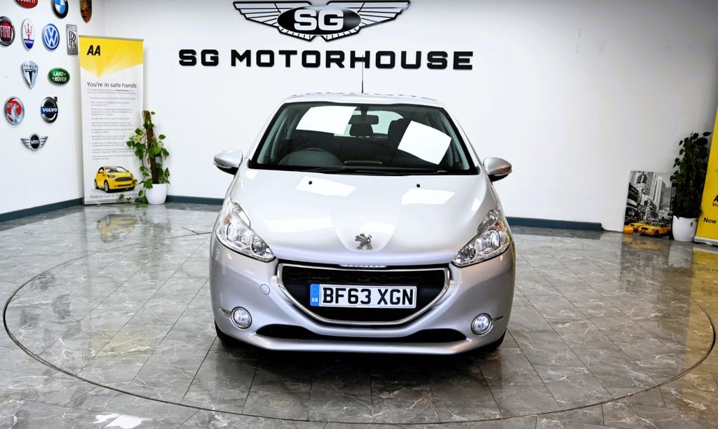 Used Peugeot 208 2013 for sale - 77748267: Photo 8