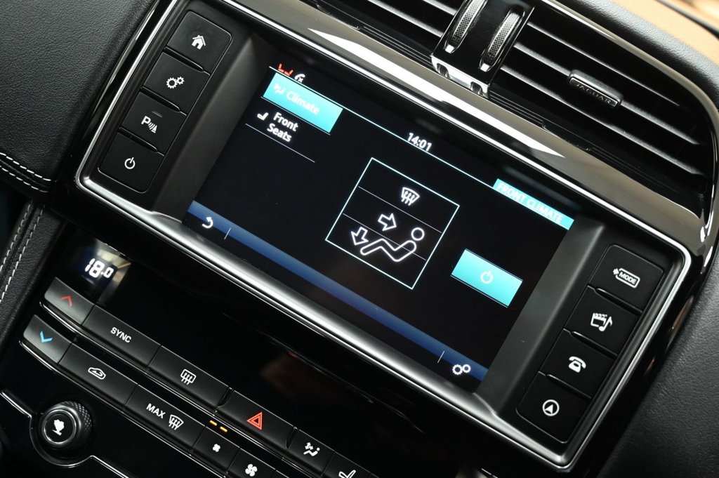 Used Jaguar F-Pace 2017 for sale - 76977496: Photo 18