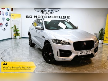 Used Jaguar F-Pace 2017 for sale - 76977496: Photo