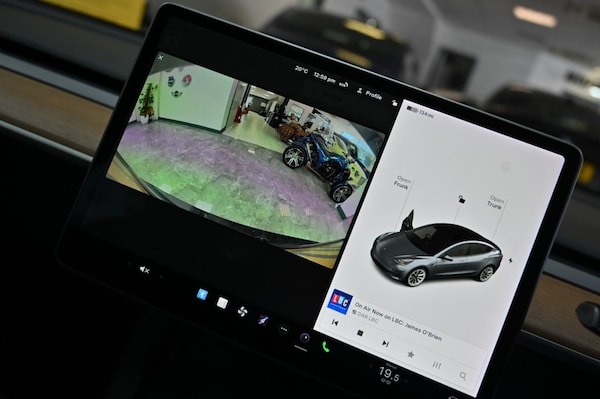 Used Tesla Model 3 2021 for sale - 76261336: Photo 6