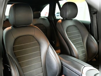 Used Mercedes-Benz GLC 2019 for sale - 76520596: Photo