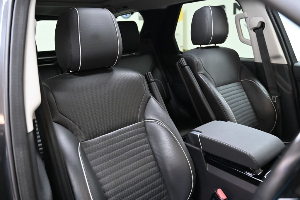 Used Land Rover Discovery 2017 for sale - 77885025: Photo 5