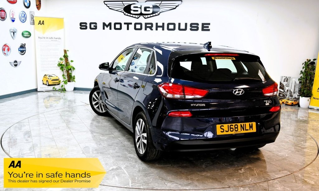 Used Hyundai i30 2018 for sale - 77885085: Photo 2