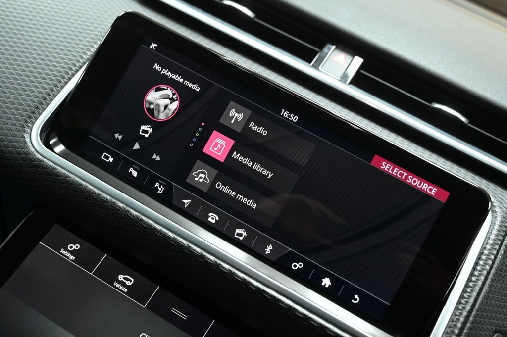 Used Land Rover Range Rover Velar 2017 for sale - 77372880: Photo 30