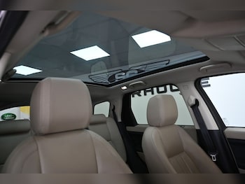 Used Land Rover Discovery Sport 2015 for sale - 77792518: Photo