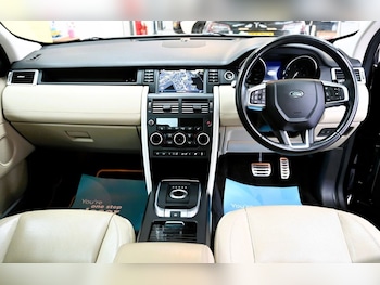 Used Land Rover Discovery Sport 2015 for sale - 77792518: Photo