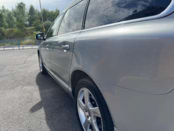 Used Volvo V70 2010 for sale - 75151601: Photo