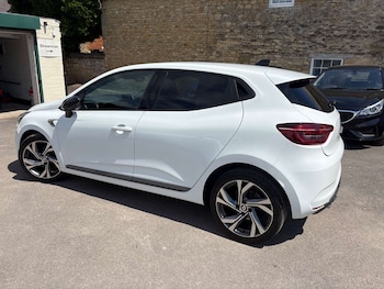 Used Renault Clio 2023 for sale - 78917454: Photo