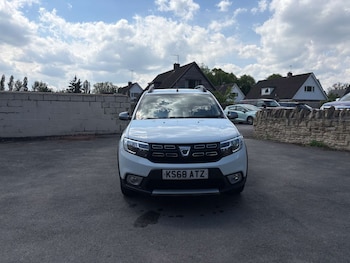 Used Dacia Sandero Stepway 2018 for sale - 78523335: Photo