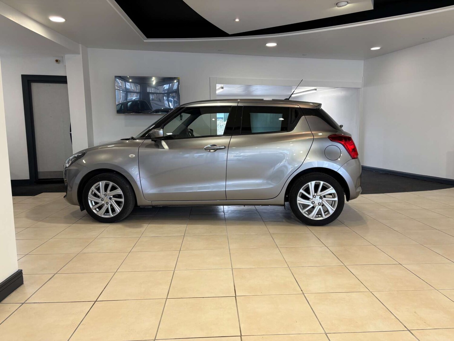 Used Suzuki Swift 2023 for sale - 78166708: Photo 10