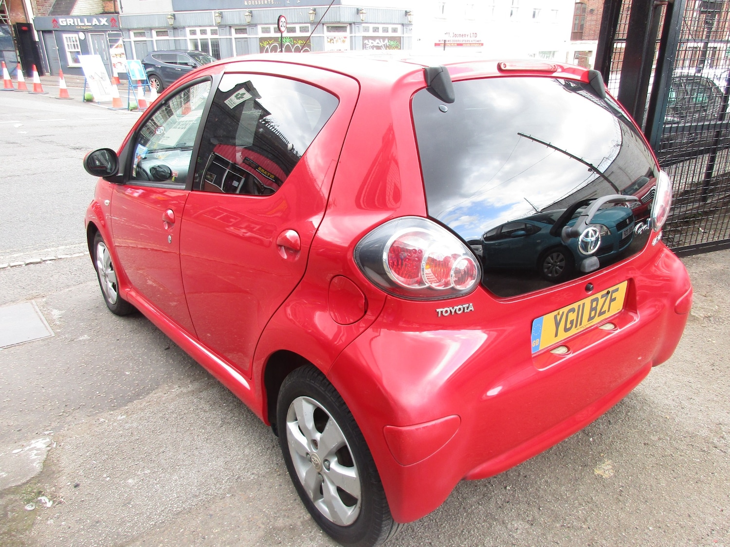 Used Toyota AYGO 2011 for sale - 78053948: Photo 3