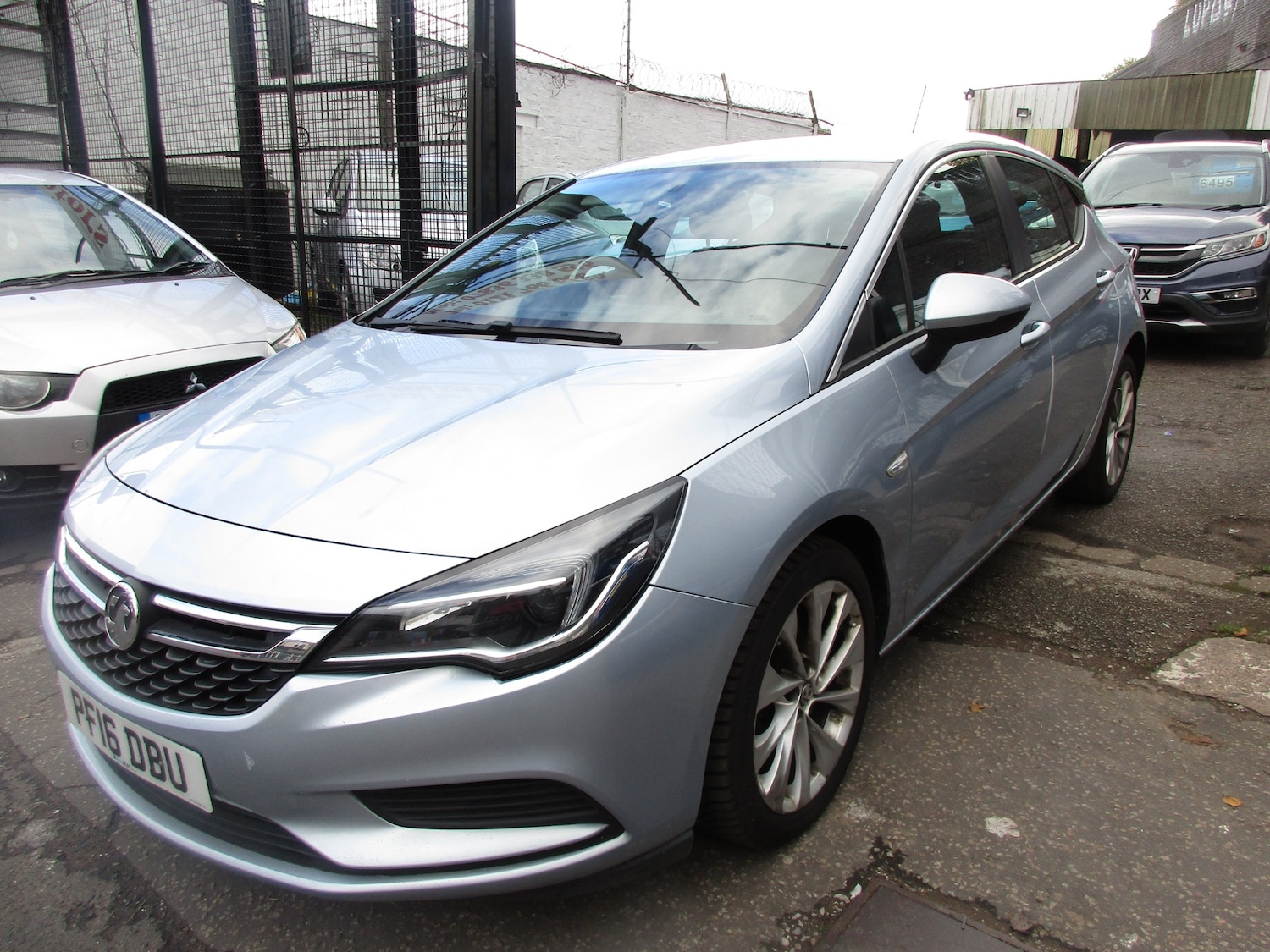 Used Vauxhall Astra 2016 for sale - 76331124: Photo 2