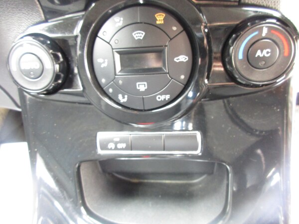 Used Ford Fiesta 2013 for sale - 75546130: Photo 17