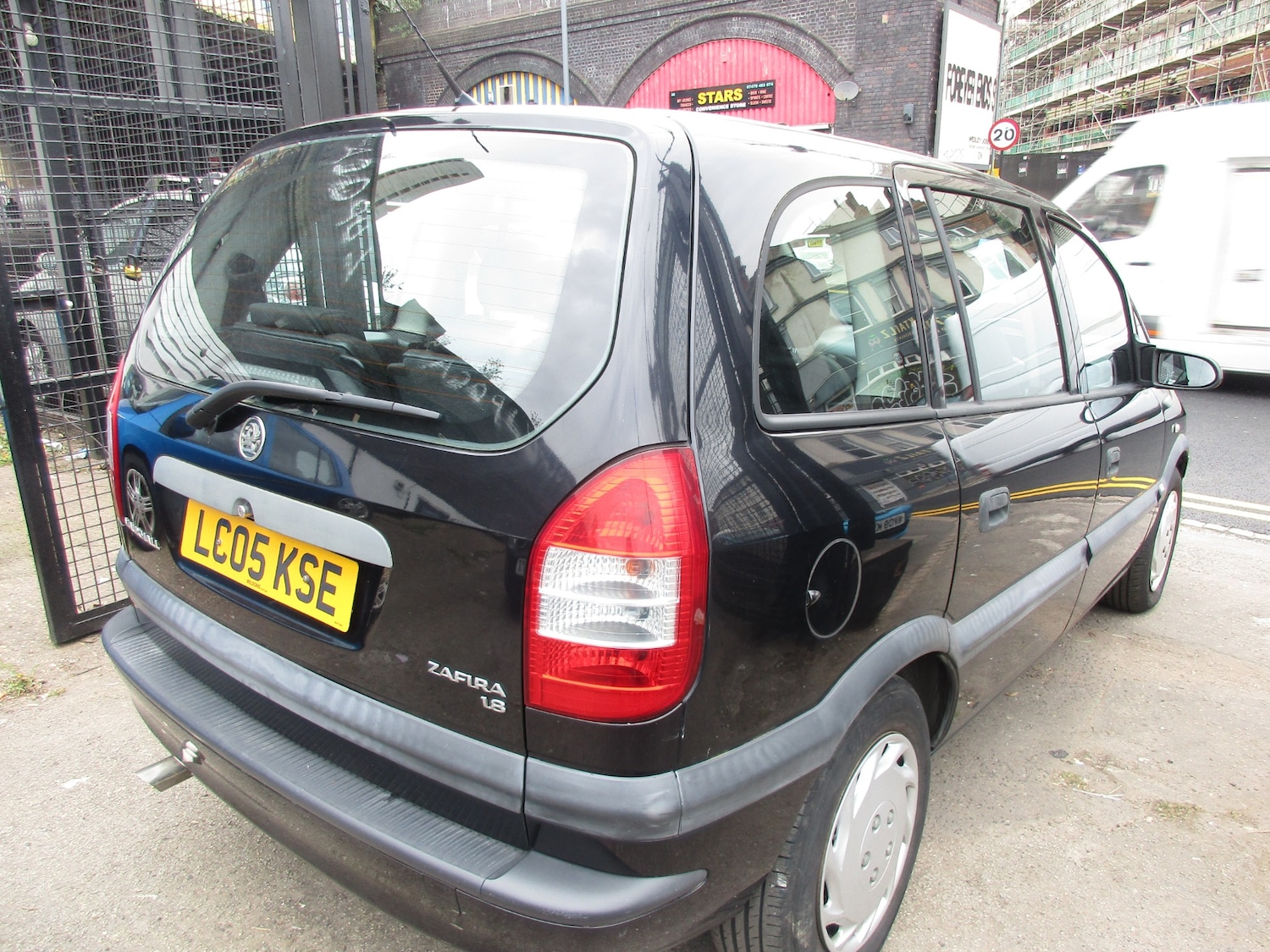 Used Vauxhall Zafira 2005 for sale - 78182359: Photo 4