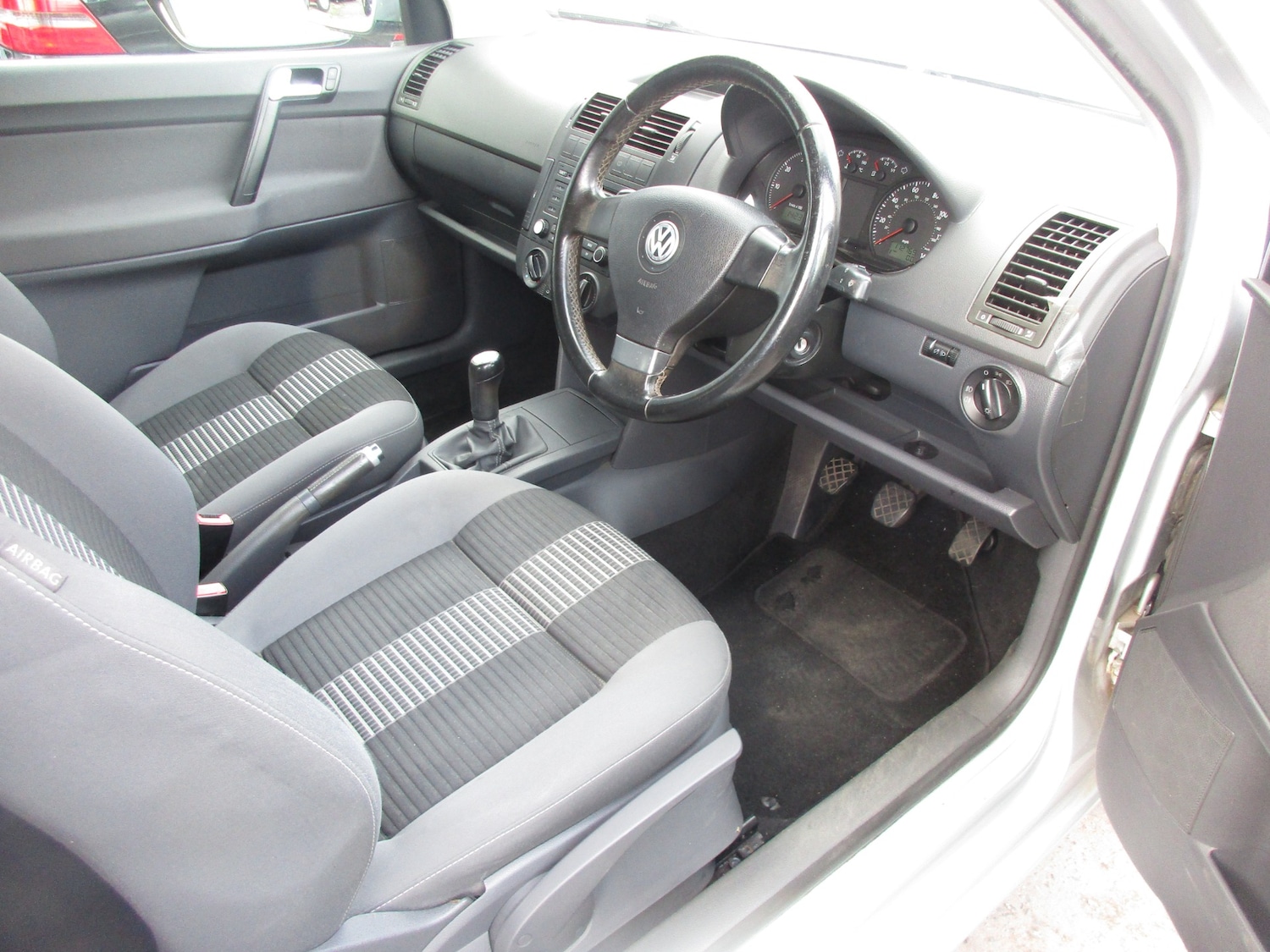 Used Volkswagen Polo 2009 for sale - 75924613: Photo 7