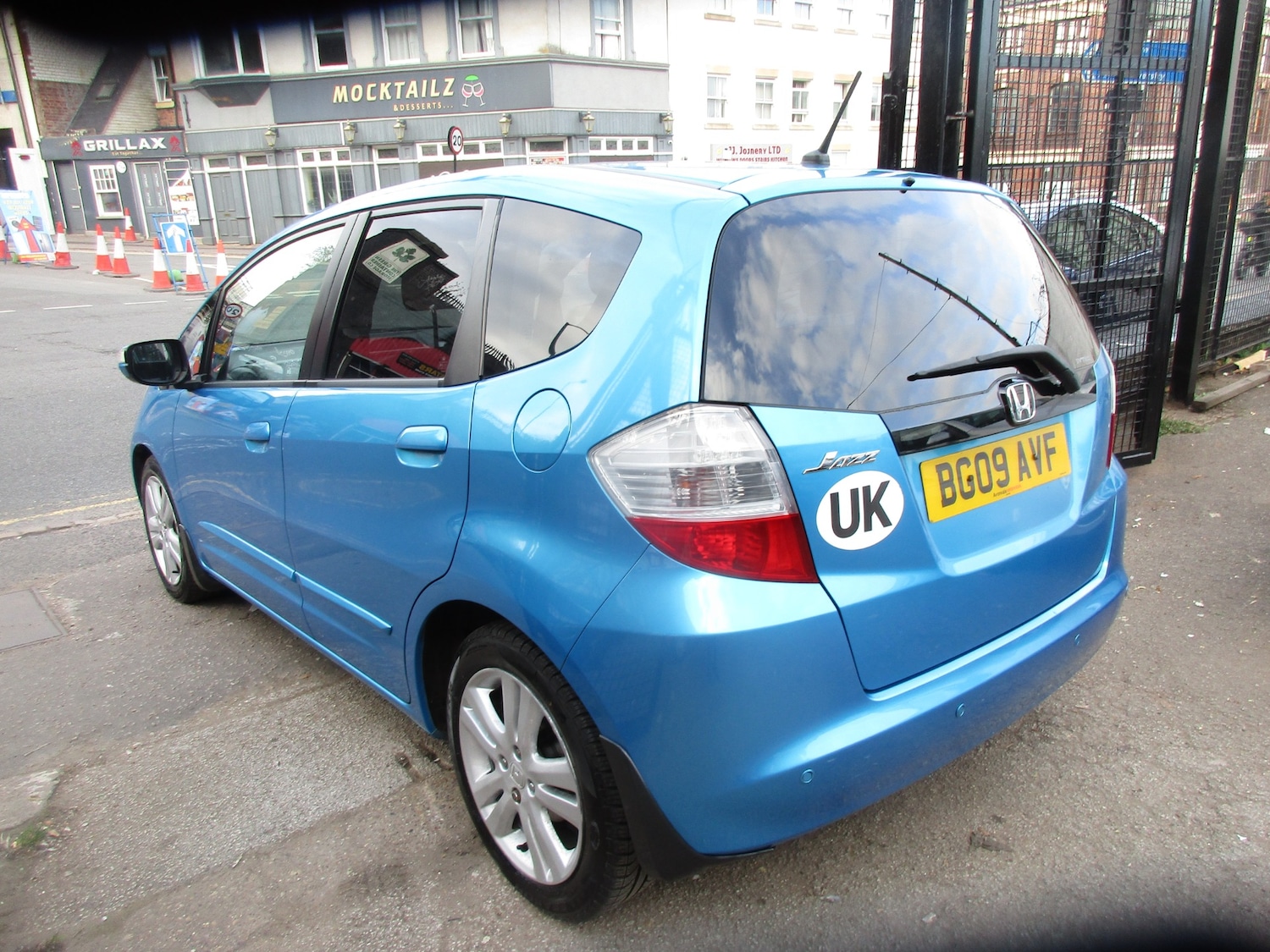 Used Honda Jazz 2009 for sale - 76231376: Photo 3