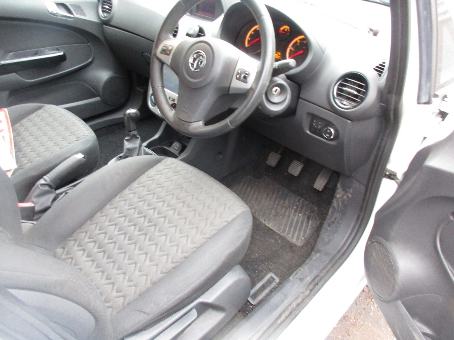 Used Vauxhall Corsa 2013 for sale - 76835780: Photo 11