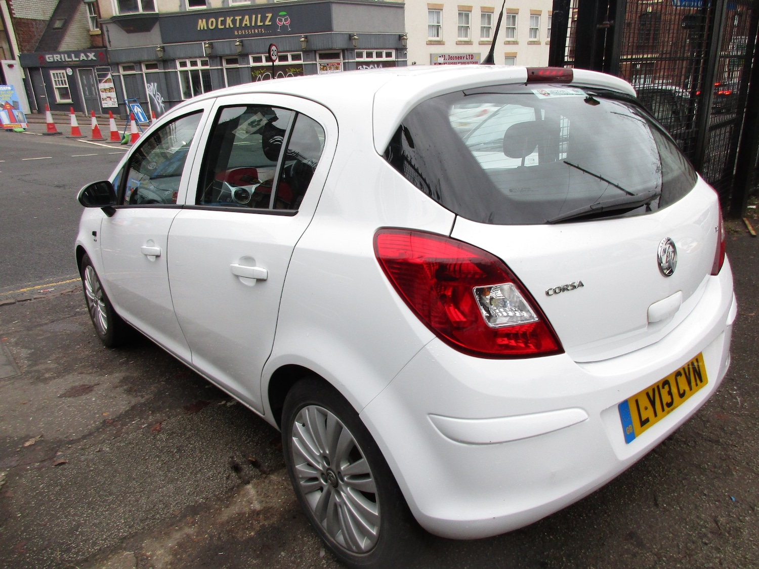Used Vauxhall Corsa 2013 for sale - 76835780: Photo 3