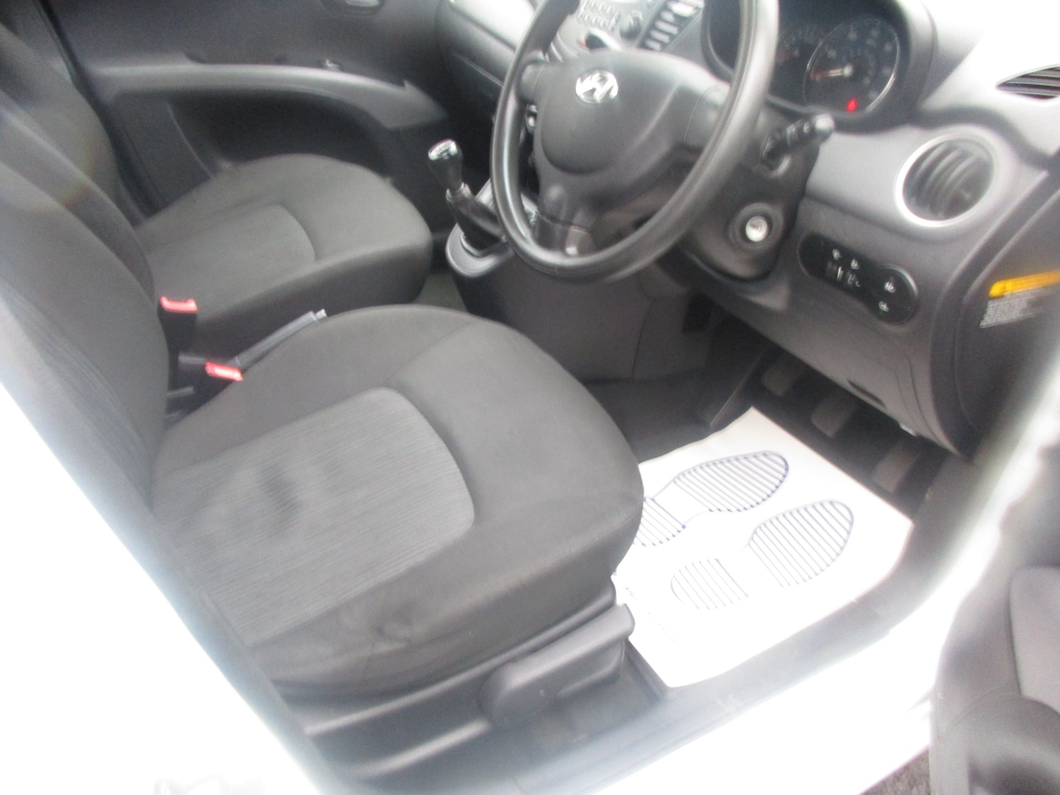 Used Hyundai i10 2011 for sale - 75265540: Photo 17