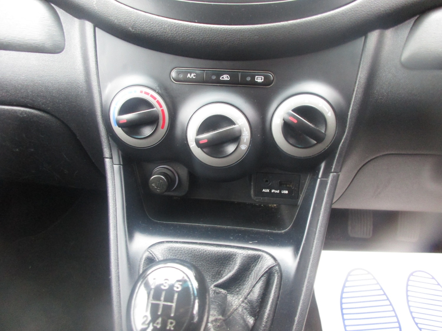 Used Hyundai i10 2011 for sale - 75265540: Photo 21