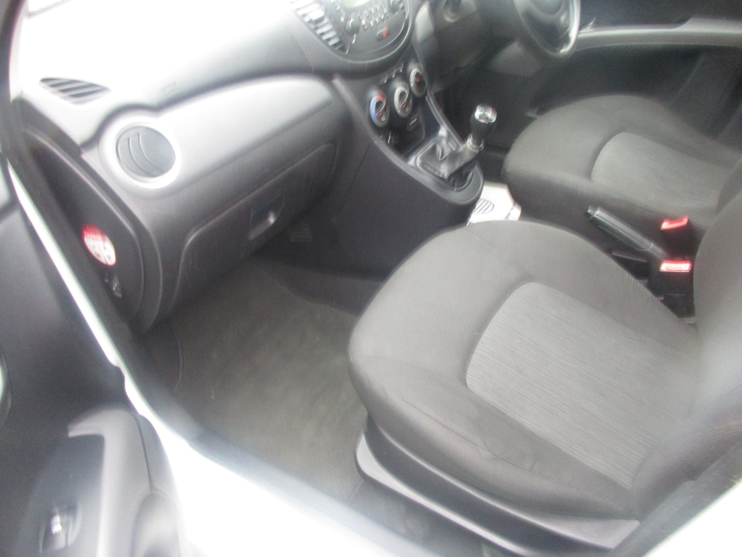 Used Hyundai i10 2011 for sale - 75265540: Photo 25