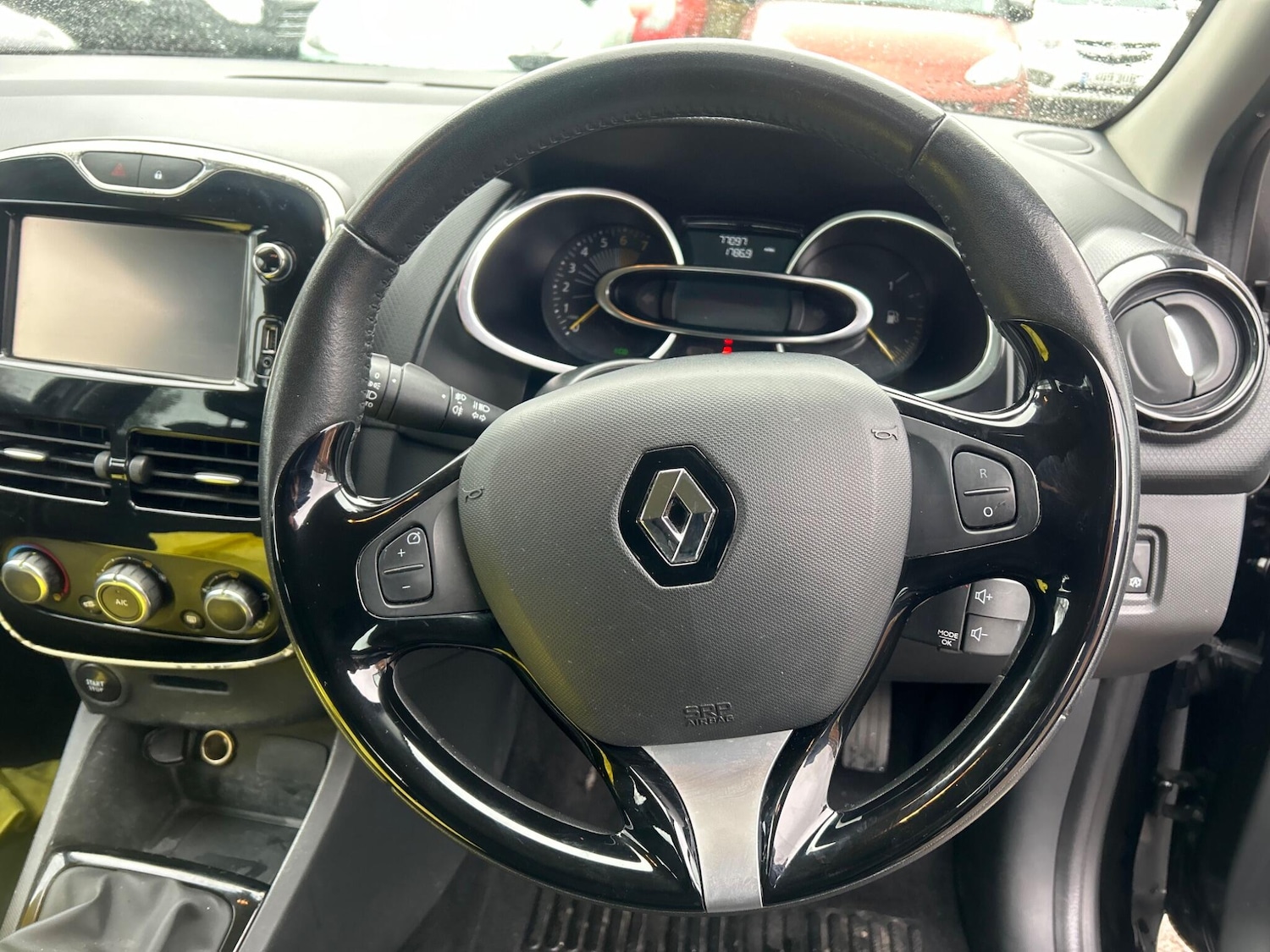 Used Renault Clio 2015 for sale - 78047700: Photo 17