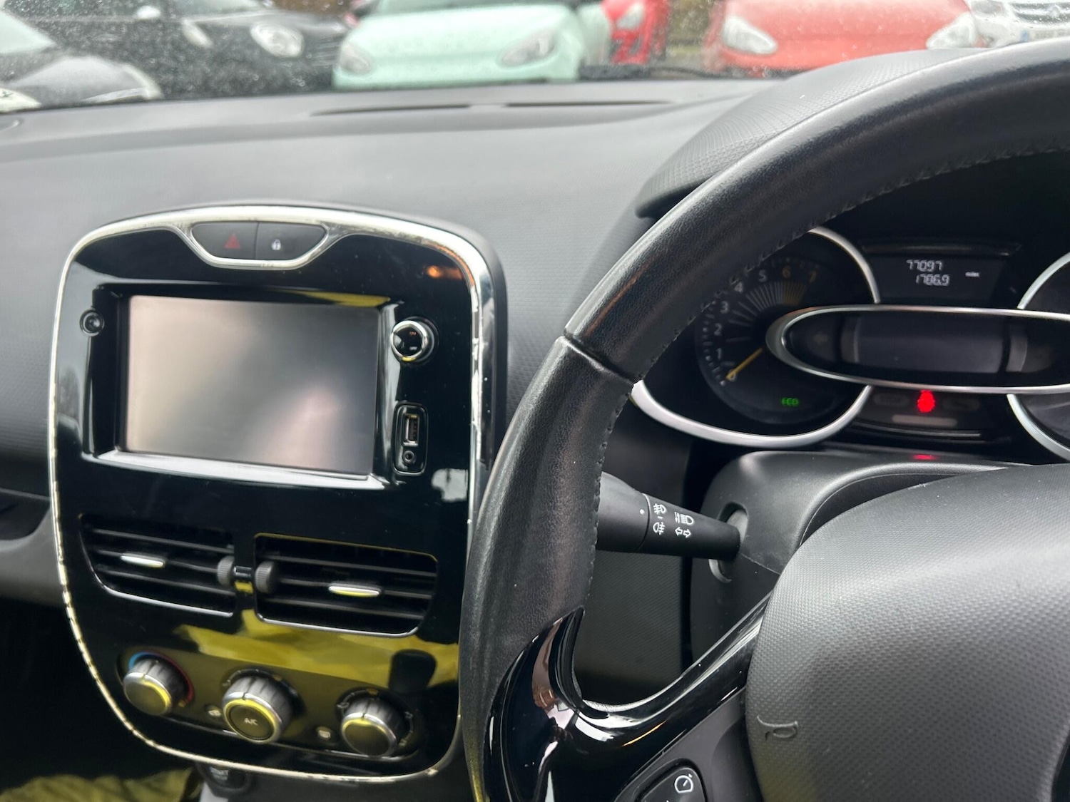 Used Renault Clio 2015 for sale - 78047700: Photo 19