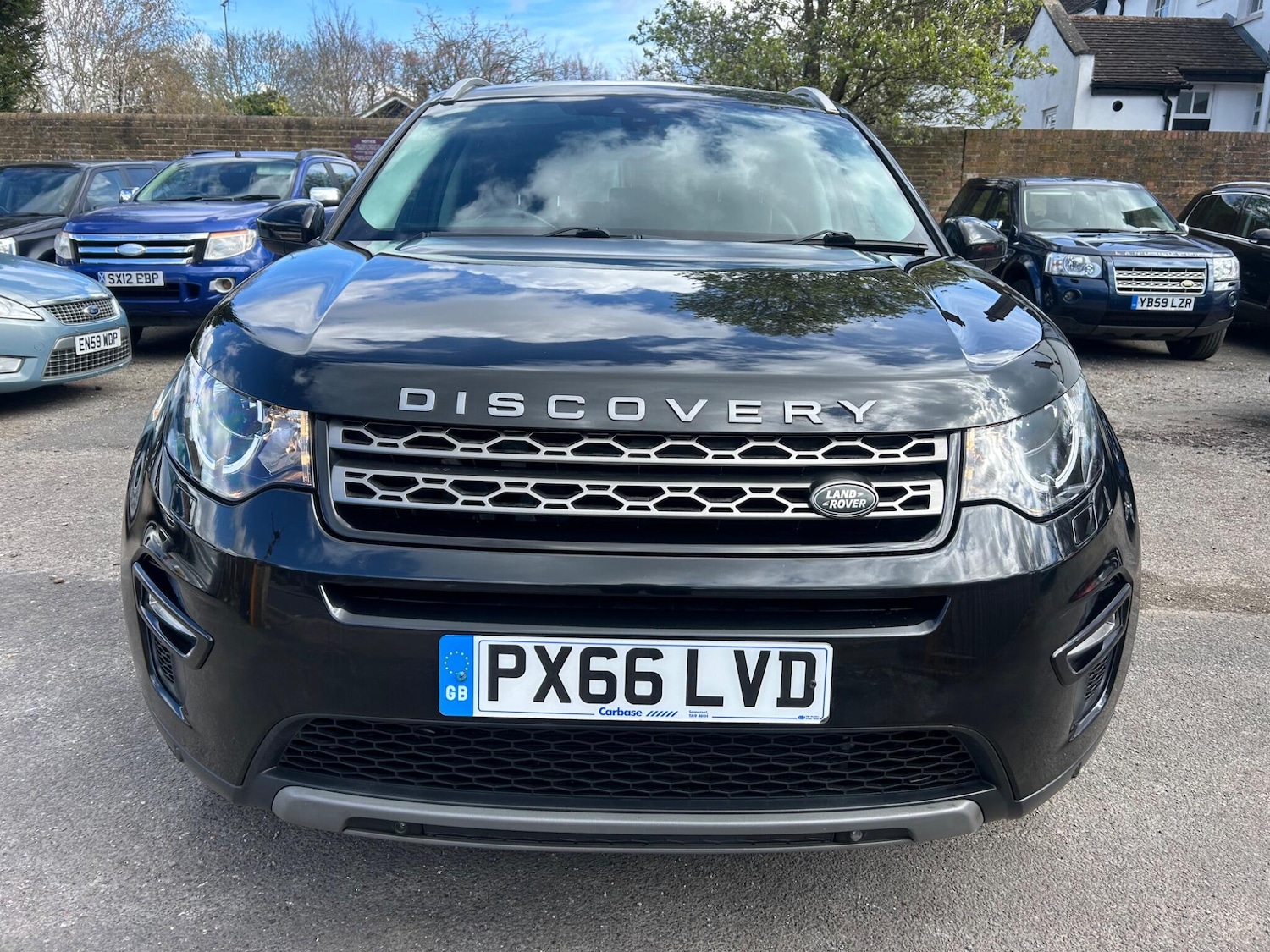 Used Land Rover Discovery Sport for sale - 78141565: Photo 2