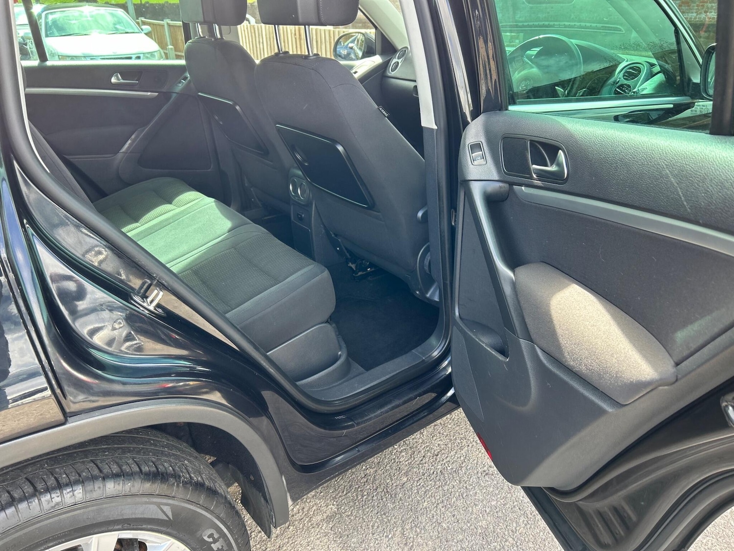 Used Volkswagen Tiguan for sale - 78135921: Photo 11