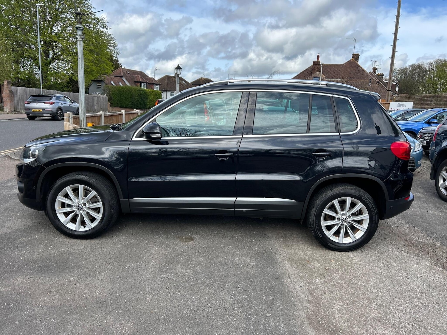 Used Volkswagen Tiguan for sale - 78135921: Photo 4