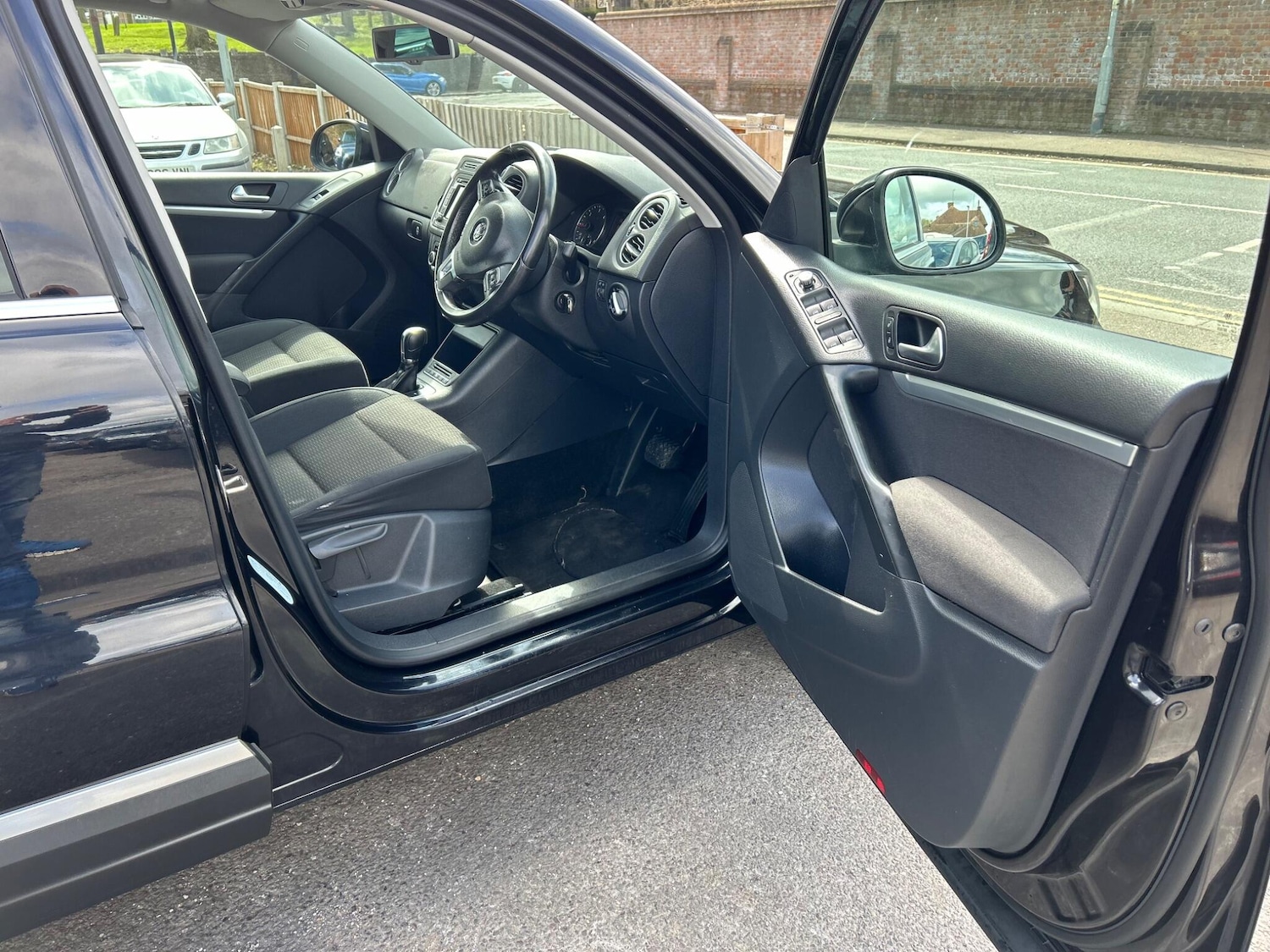 Used Volkswagen Tiguan for sale - 78135921: Photo 9