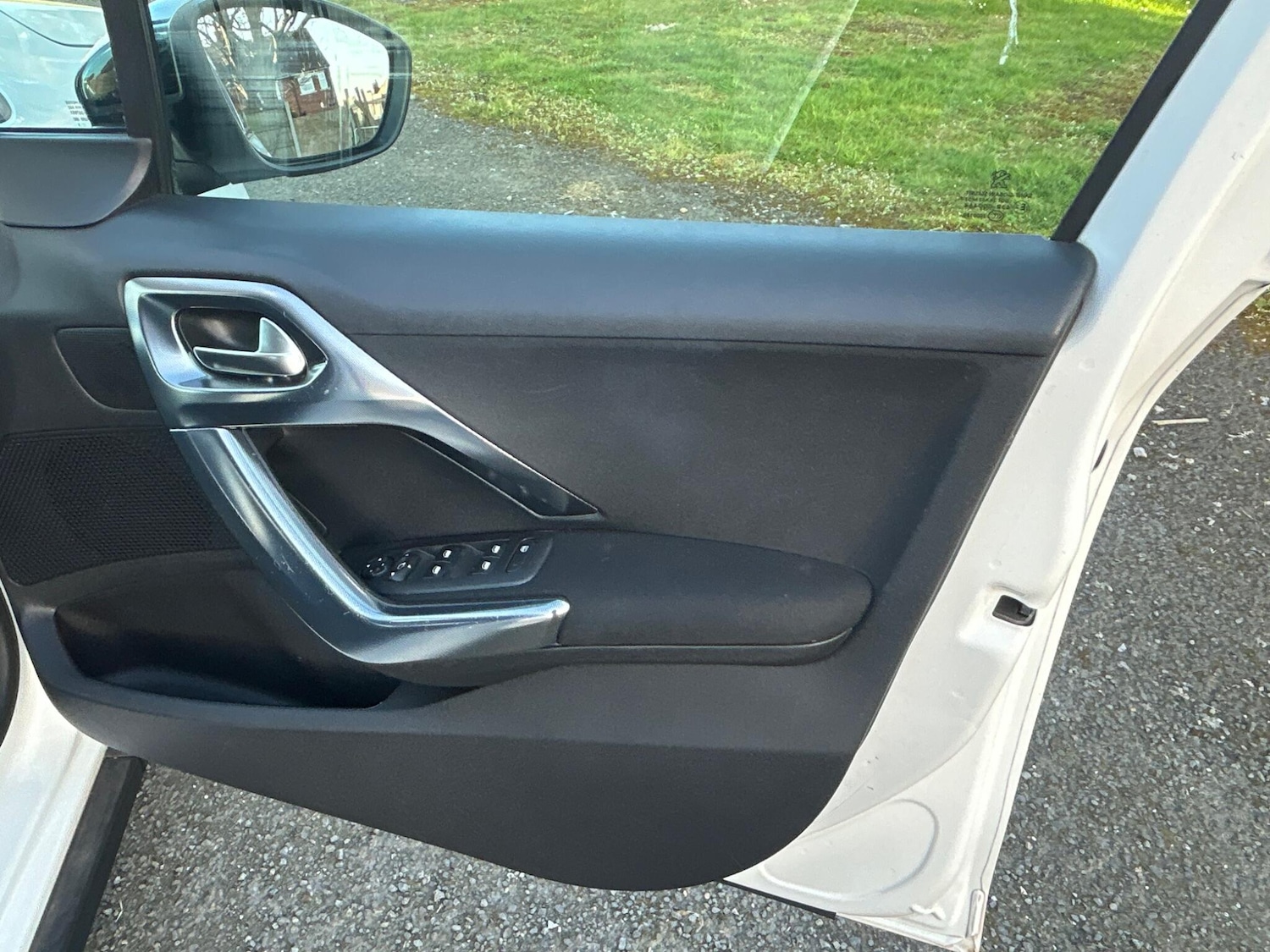 Used Peugeot 2008 2015 for sale - 78047954: Photo 11