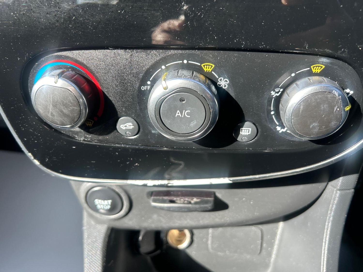 Used Renault Clio 2015 for sale - 78148178: Photo 27