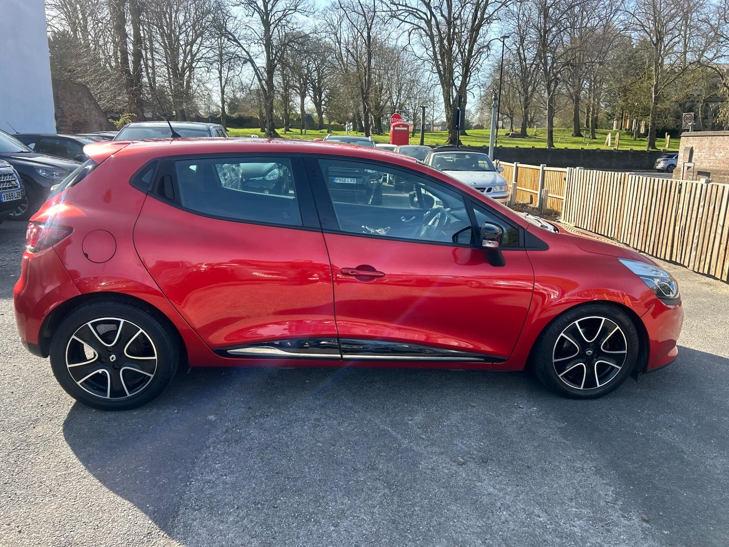 Used Renault Clio 2015 for sale - 78148178: Photo 8