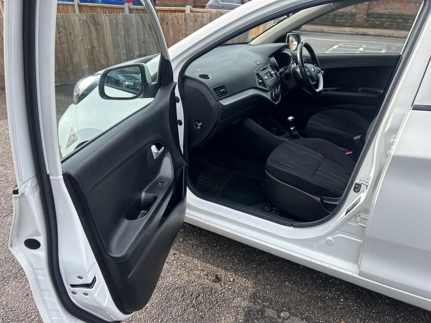 Used Kia Picanto 2015 for sale - 78047533: Photo 15