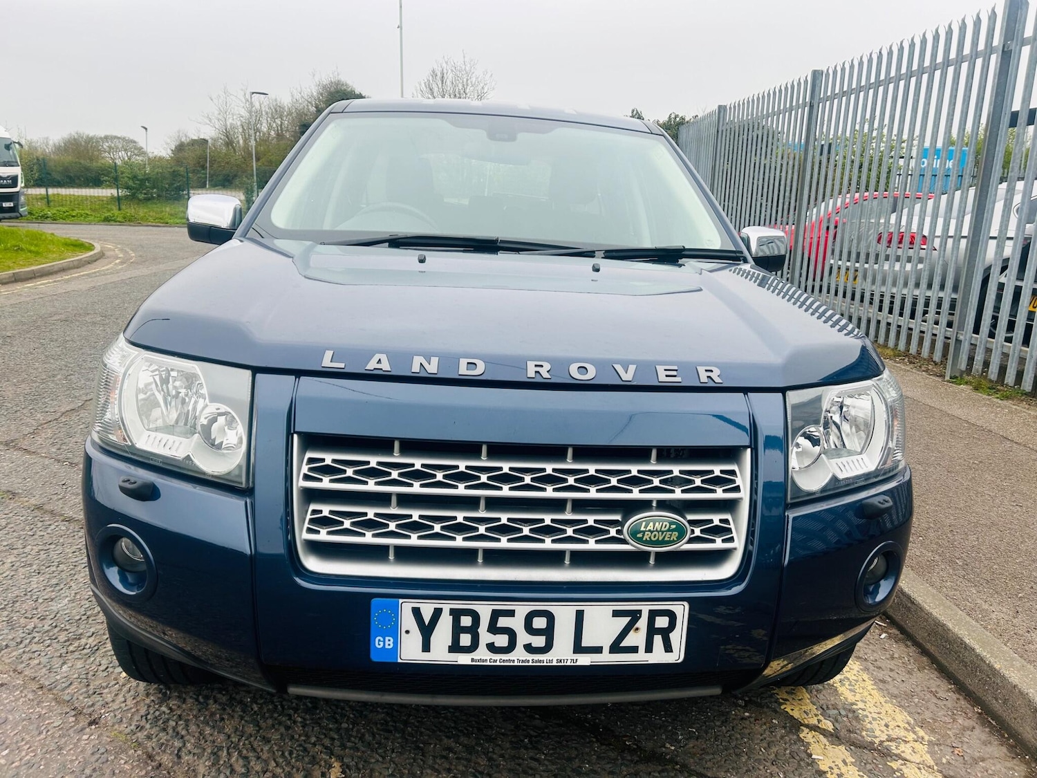 Used Land Rover Freelander 2010 for sale - 78100545: Photo 2