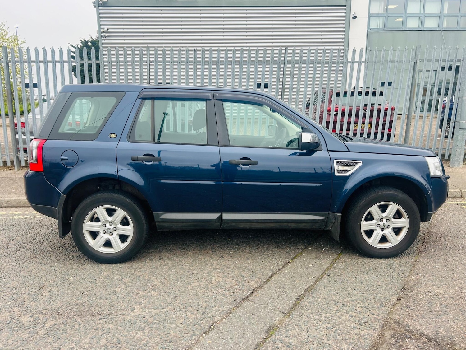 Used Land Rover Freelander 2010 for sale - 78100545: Photo 8