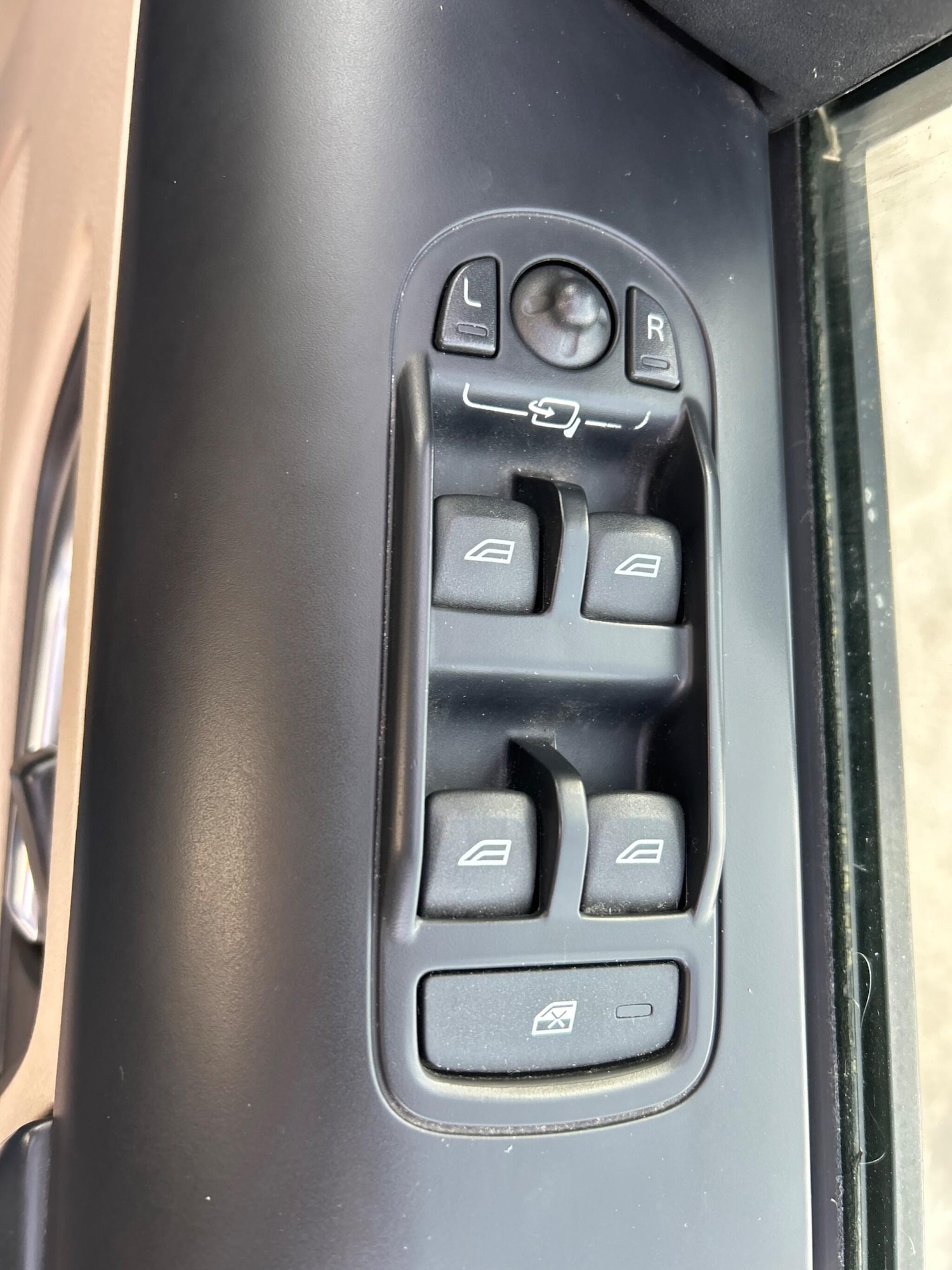 Used Land Rover Freelander 2011 for sale - 78046905: Photo 27