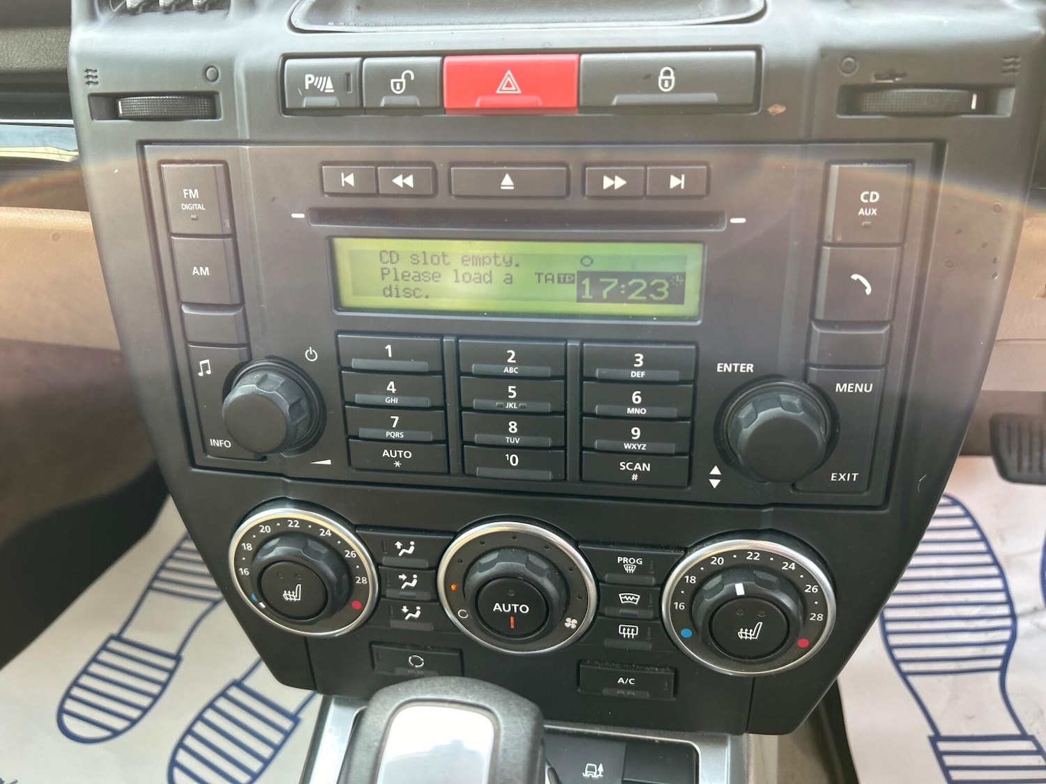 Used Land Rover Freelander 2011 for sale - 78046905: Photo 32