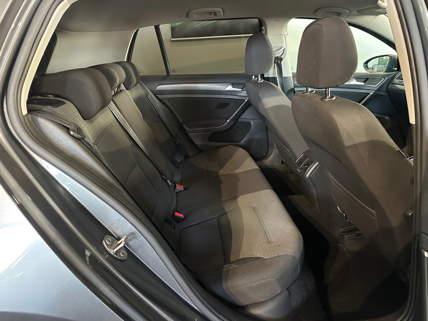 Used Volkswagen Golf 2017 for sale - 77208718: Photo 10