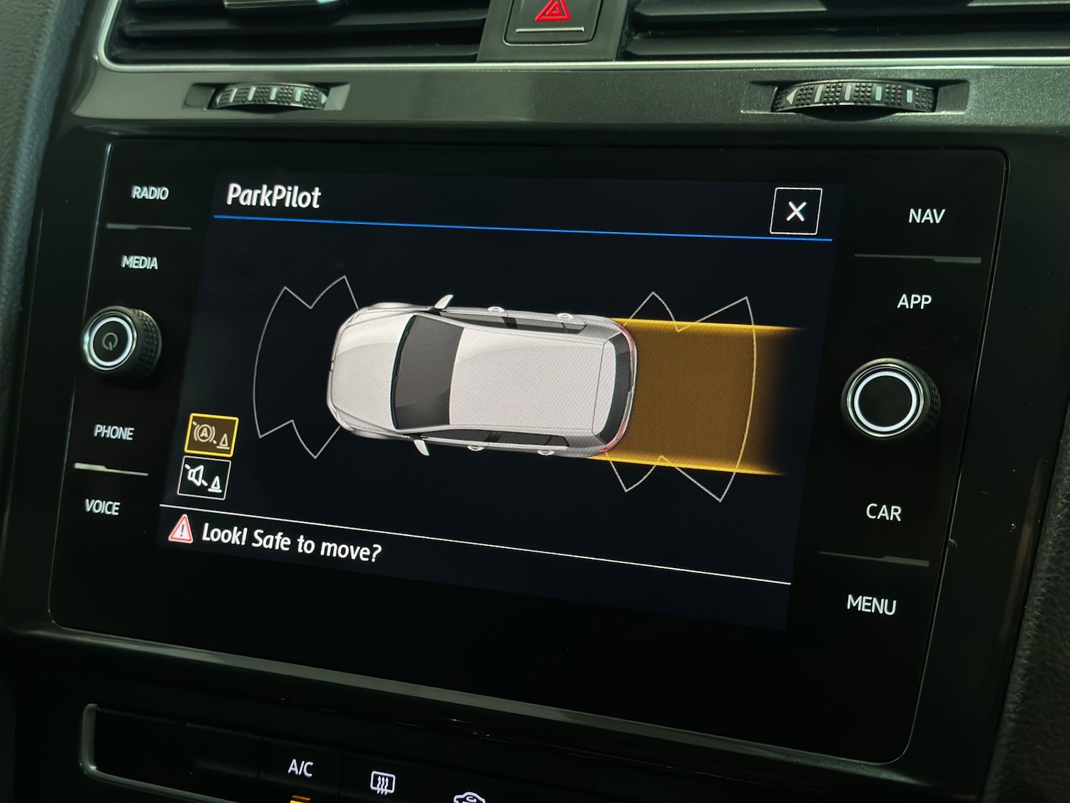 Used Volkswagen Golf 2017 for sale - 77208718: Photo 11