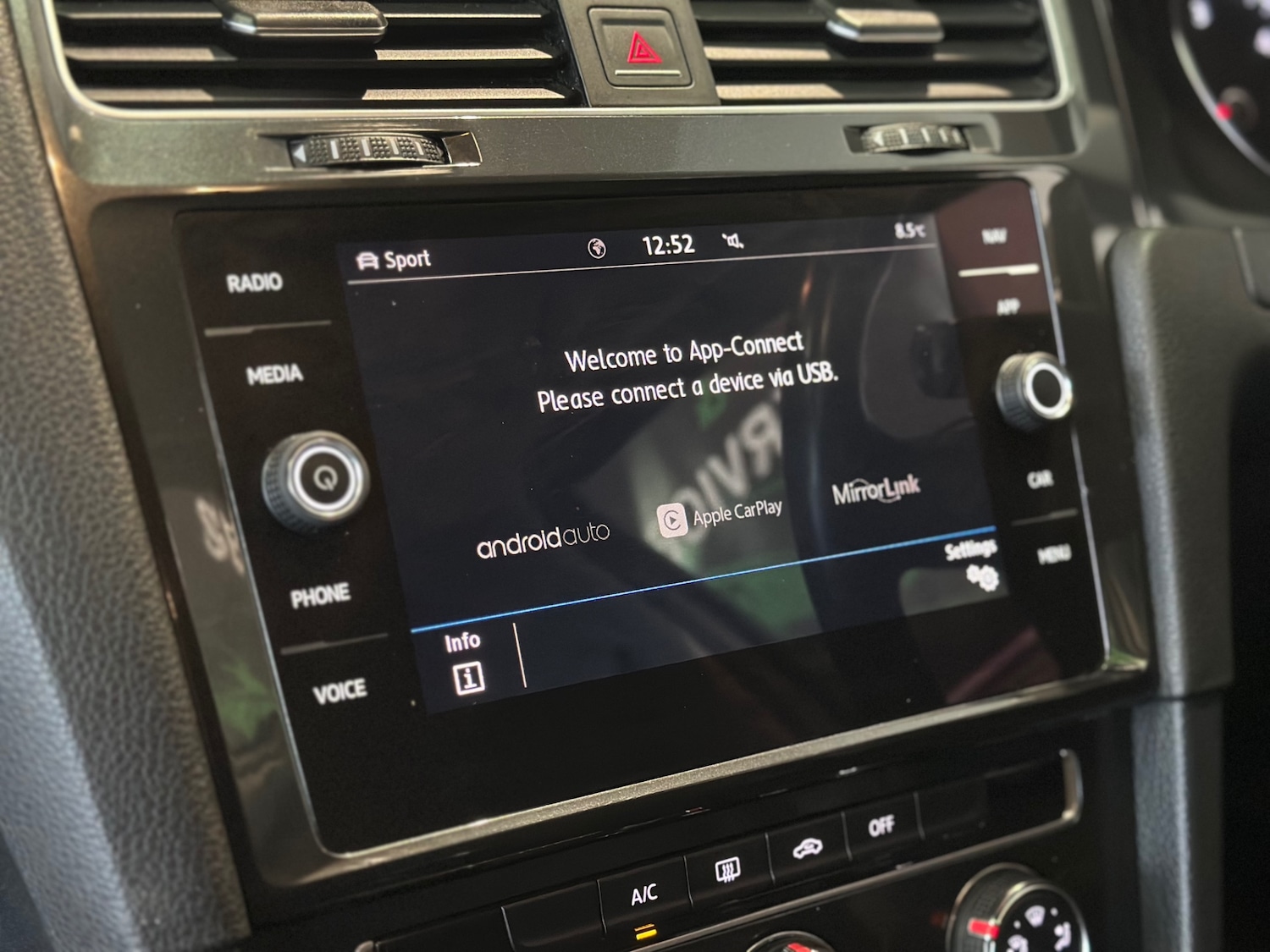 Used Volkswagen Golf 2017 for sale - 77208718: Photo 18